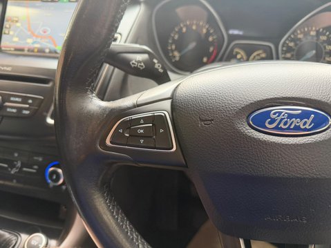 Ford Focus 1.0T EcoBoost Zetec Euro 6 (s/s) 5dr 14