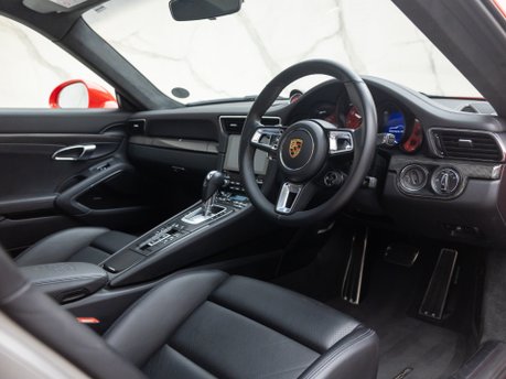 Porsche 911 Carrera 4 GTS (991.2) 