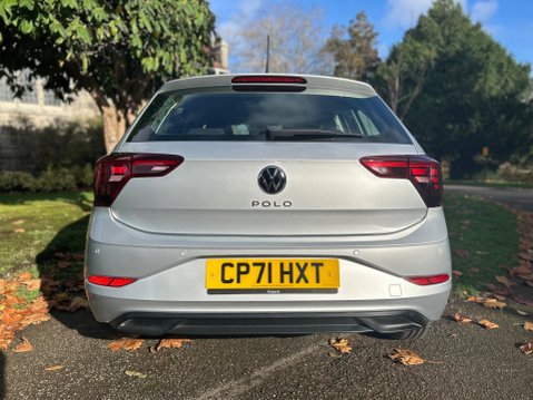 Volkswagen Polo LIFE TSI DSG 21