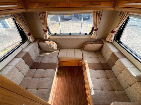 Elddis Autoquest 180 HDI 335 L2S TL 9