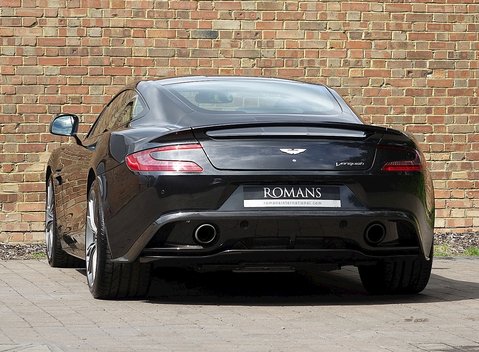 Aston Martin Vanquish 6