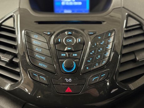Ford Ecosport 1.0T EcoBoost Titanium 2WD Euro 5 (s/s) 5dr 25