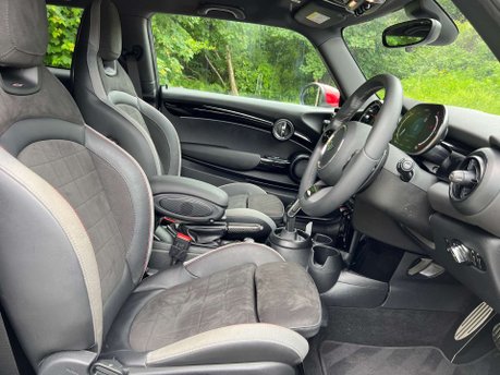 Mini Hatch 2.0 John Cooper Works Auto 3dr 18