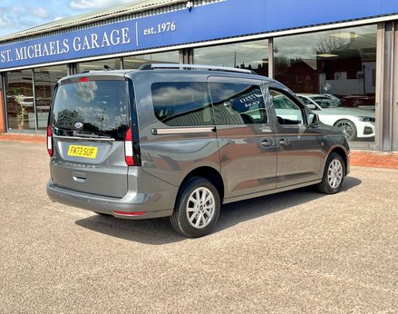 Ford Tourneo Connect 2.0 Tourneo Connect Titanium EcoBlue A 5dr 8