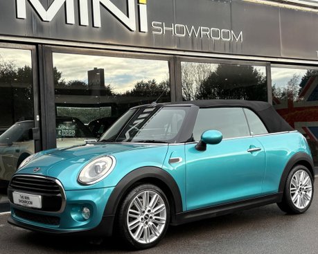 Mini Convertible Cooper 1.5 Chili / Media - SAT NAV + MINI CONNECTED + 17" ALLOYS 17