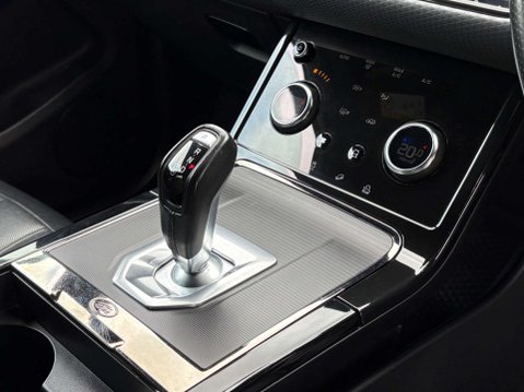 Land Rover Range Rover Evoque 2.0 Range Rover Evoque R-Dynamic S D Auto 4WD 5dr 53