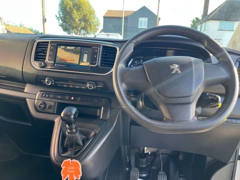 Peugeot Expert 1.5 Expert Asphalt Premium + L2 BlueHDi 29