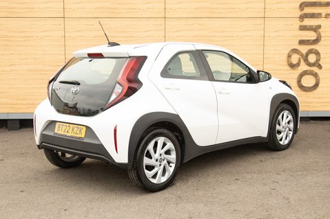 Toyota Aygo X VVT-I PURE 2