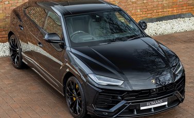 Lamborghini Urus 8