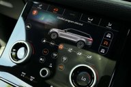 Land Rover Range Rover Velar R-DYNAMIC SE 30