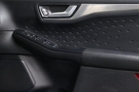 Ford Kuga TITANIUM 35