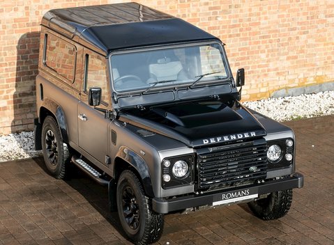 Land Rover Defender 90 Autobiography Edition 8