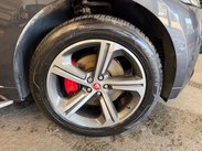 Jaguar F-Pace 3.0 D300 V6 S Auto AWD Euro 6 (s/s) 5dr 25