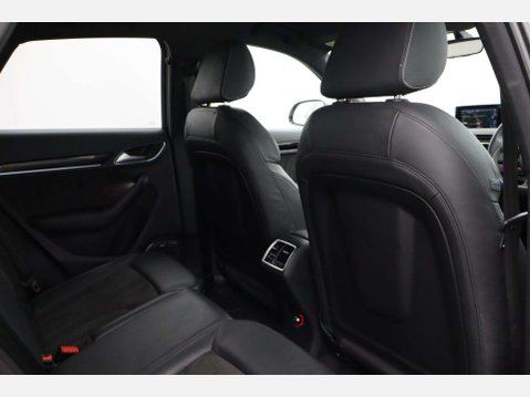 Audi Q3 1.4 TFSI CoD Black Edition SUV 5dr Petrol Manual Euro 6 (s/s) (150 ps) 22
