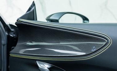 Ferrari SF90 Stradale 24