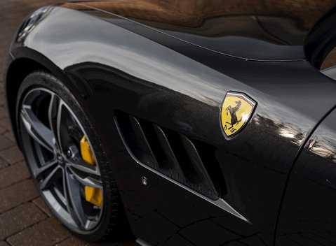 Ferrari GTC4 Lusso 26