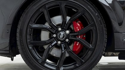 Even luxury cars need winter tyres