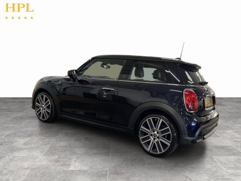Mini Hatch 1.5 Cooper Exclusive Hatchback 3dr Petrol Steptronic Euro 6 (s/s) (136 ps) 5