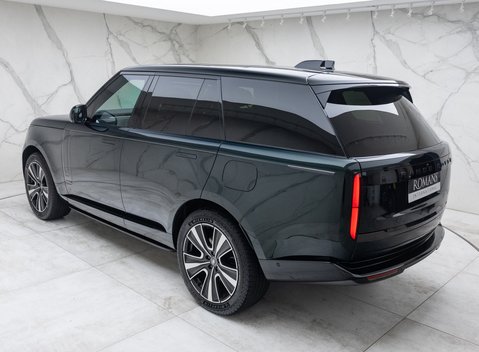 Land Rover Range Rover P550e AUTOBIOGRAPHY 12