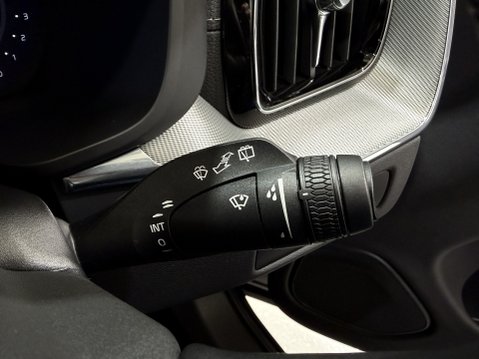 Volvo XC60 B5 ULTRA BLACK EDITION AWD 46