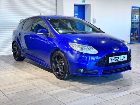 Ford Focus 2.0T EcoBoost ST-3 Euro 5 (s/s) 5dr 1