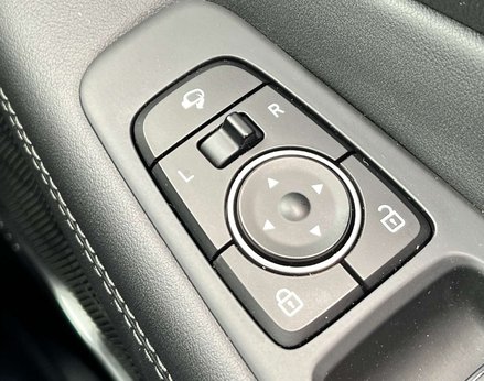 Hyundai SANTA FE 2.2 Santa Fe Premium SE CRDi Auto 4WD 5dr 79