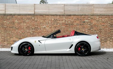 Ferrari 599 Aperta 18