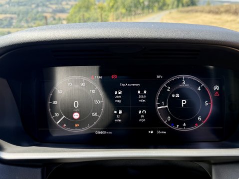 Land Rover Discovery SD6 HSE 31