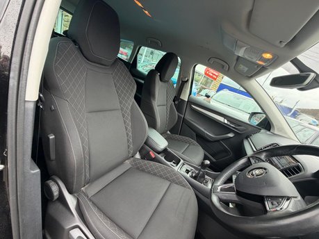 Skoda Karoq SE TSI 12