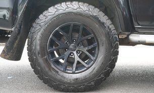 Isuzu D-Max AT35 Just Serviced New Pads and Discs Tow Hitch Tonneau Cover Rev Camera  18