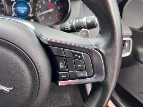 Jaguar XE 2.0i GPF R-Sport Auto Euro 6 (s/s) 4dr 38