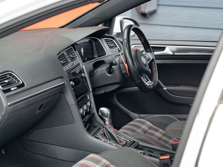 Volkswagen Golf 2.0 Golf GTi Performance TSi Semi-Auto 5dr 7