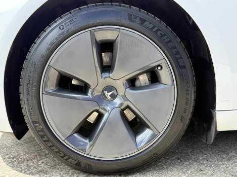 Tesla Model 3 Saloon 4dr Electric Auto RWD (241 bhp) 17