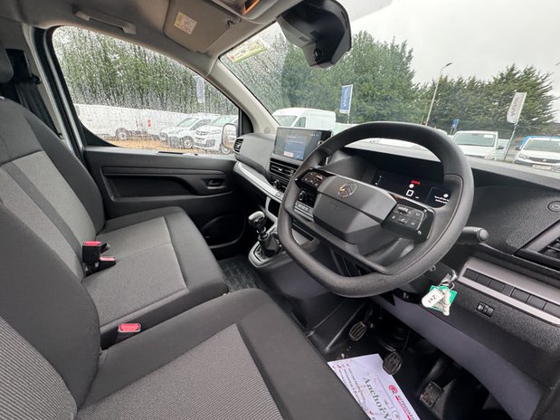 Citroen Dispatch MWB L2H1 Low Roof Enterprise 280 EURO 6 15