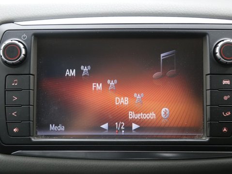 Toyota Yaris 1.0 VVT-i Icon Euro 6 5dr 17