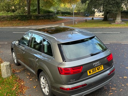 Audi Q7 TDI QUATTRO SE 23