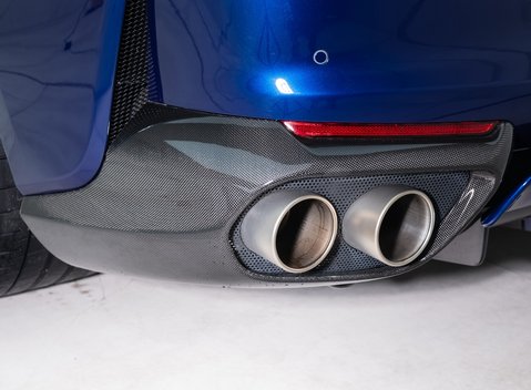 Ferrari 812 Superfast 32