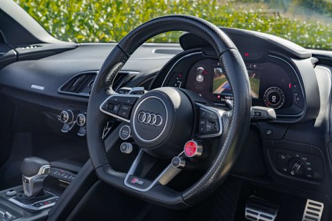 Audi R8 5.2 R8 Spyder Quattro V10 Semi-Auto 4WD 2dr 14