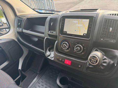 Peugeot Boxer 2.2 BlueHDi 435 Professional Premium + Panel Van 5dr Diesel Manual L4 H3 Eu 11