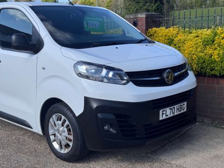 Vauxhall Vivaro 2.0 Vivaro 3100 Dynamic S/S 8