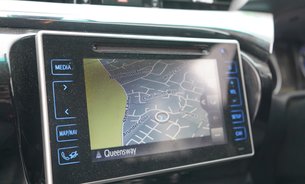 Toyota Hilux INVINCIBLE 4WD D-4D DCB FSH Fresh MOT Recent New Rear Tyres Tow Bar 1 Owner 29