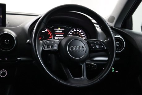 Audi A3 SPORTBACK TFSI SE TECHNIK 43