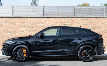 Lamborghini Urus 2