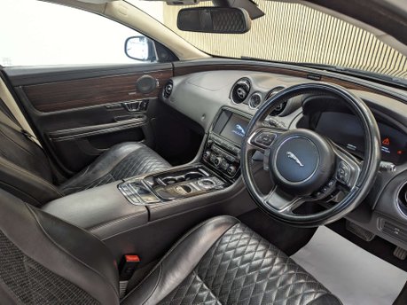 Jaguar XJ 3.0 XJ Portfolio V6 D Auto 4dr 28