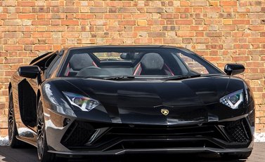 Lamborghini Aventador S LP740-4 Roadster 1