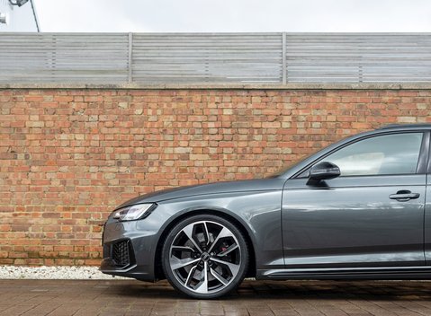 Audi RS4 Avant Sport Edition 27