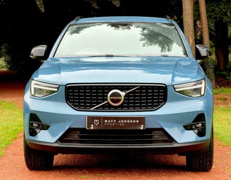 Volvo XC40 B4 PLUS 4