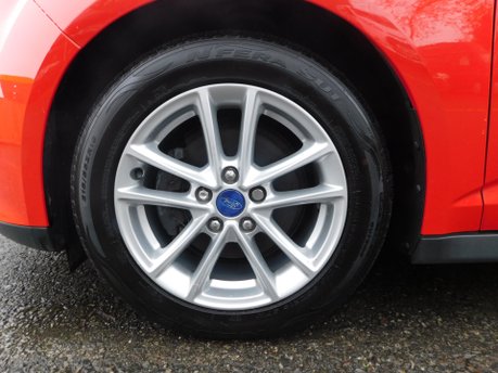 Ford C-Max ZETEC 1.5 TDCI 5Dr 10