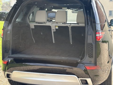 Land Rover Discovery TD6 HSE LUXURY 18