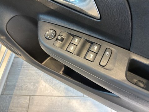 Vauxhall Corsa 1.2 Turbo Ultimate Auto Euro 6 (s/s) 5dr 31